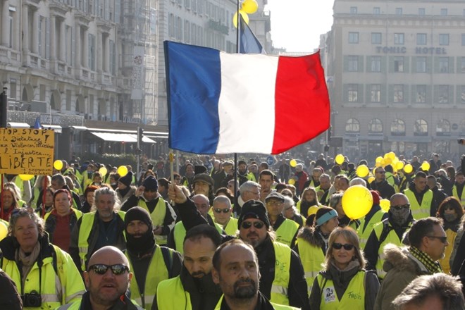 Protestniki so francoskega predsednika Emmanuela Macrona tudi tokrat pozivali k odstopu.