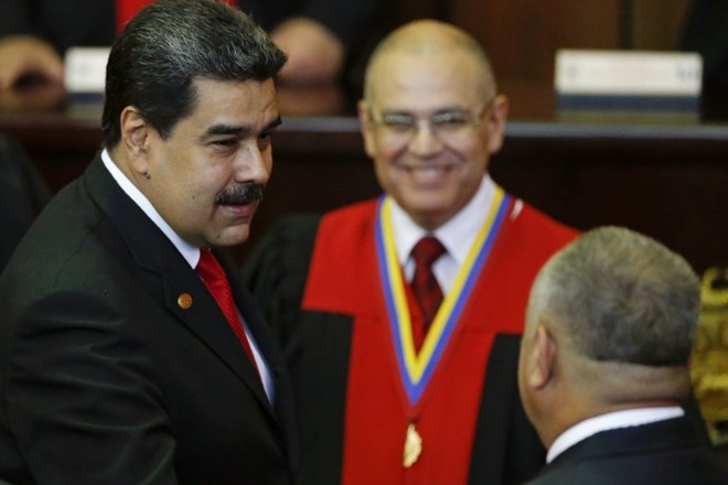 Maduro prisegel na pragu kolapsa Venezuele