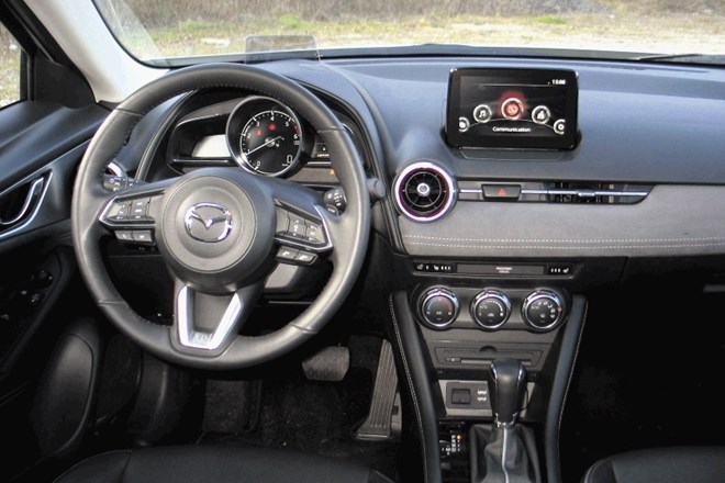 Mazda CX-3 in ford ecosport: Drugačnost znotraj modnih smernic
