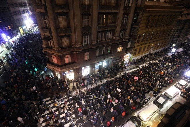 #foto V Srbiji znova tisoči protestnikov proti Vučiću