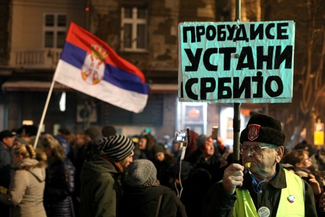 #foto V Srbiji znova tisoči protestnikov proti Vučiću