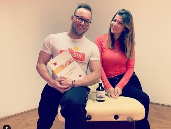 Televizijska voditeljica Jasna Kuljaj se zadnje mesece na instagramu pretežno hvali s tečajem plesa ob drogu, zdaj pa je...