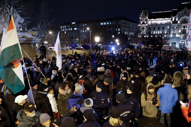 #foto Na Madžarskem novi protesti proti Orbanovi vladi