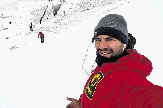 Italijanski alpinist Daniele Nardi poskuša potegniti prvenstveno smer na zimskem Nanga Parbatu.