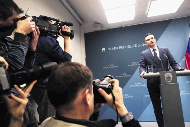 Šarca je  v minulem tednu zbodlo, da so nekateri ministri komentirali težave Dejana Prešička, zato pričakuje, da se v bodoče...