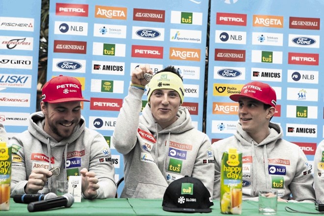 Miha Hrobat, Štefan Hadalin in Žan Kranjec so pred preizkušnjami v Garmisch-Partenkirchnu dobro razpoloženi.