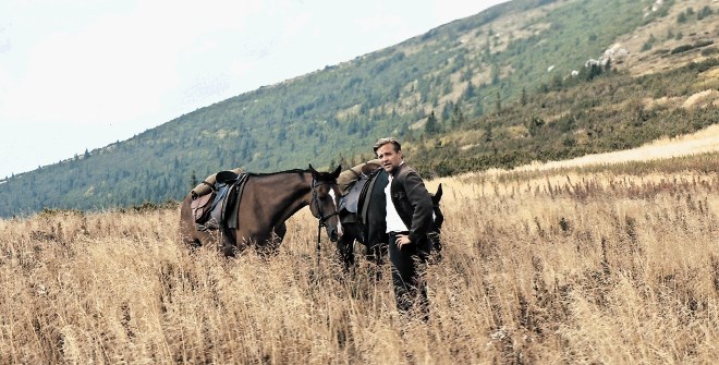 Ut og stjæle hester (Krasti konje), film v režiji Norvežana Hansa Pettra Molanda