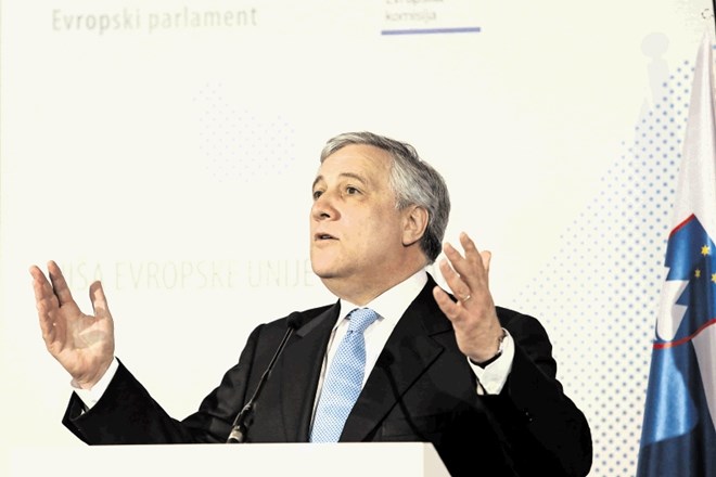 Antonio Tajani zdaj pojasnjuje, da je žrtev napačnega razumevanja sicer zelo jasnih besed in da je »želel le posredovati...