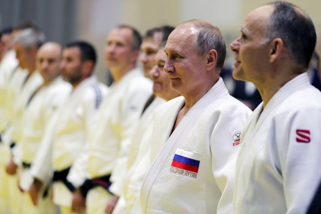 #foto Putin si je v boju z olimpijskim šampionom poškodoval prst