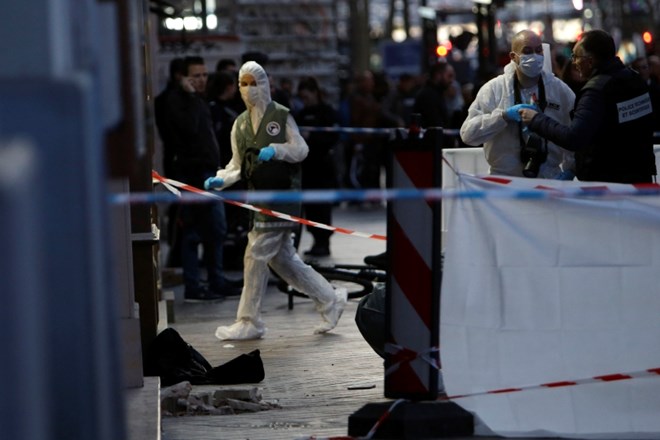 #foto Policija v Marseillu ubila napadalca z nožem 