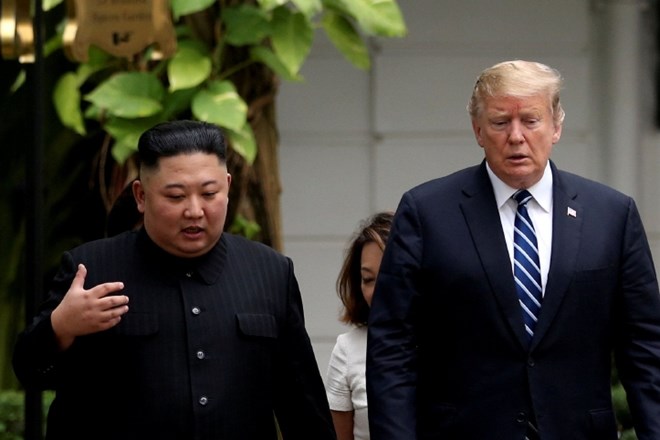 Kim in Trump sta nenadno prekinila pogovore.