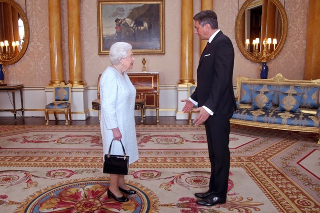 #foto Borut Pahor obiskal britansko kraljico Elizabeto II.