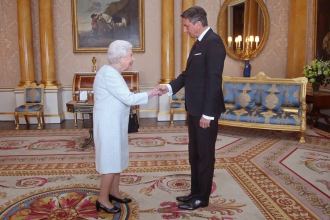 Srečanje s kraljico Elizabeto II. je ena osrednjih točk tridnevnega uradnega obiska predsednika republike v Združenem...