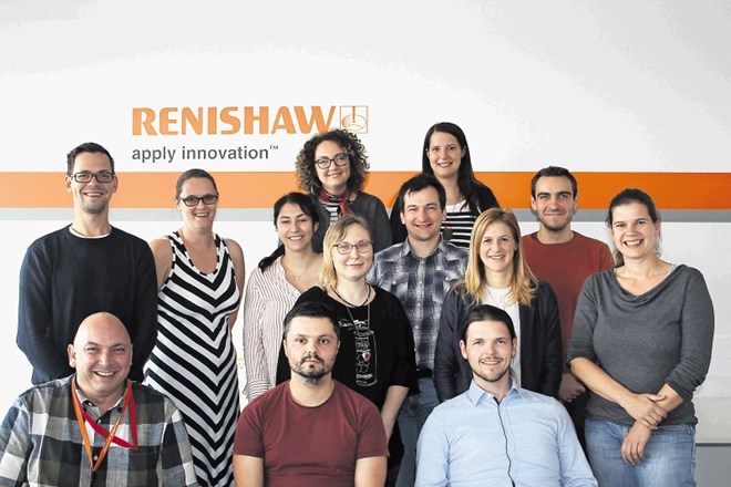 Zaposleni v slovenskem centru globalnega podjetja Renishaw, ki je finalist med zaposlovalci v kategoriji malih podjetij.