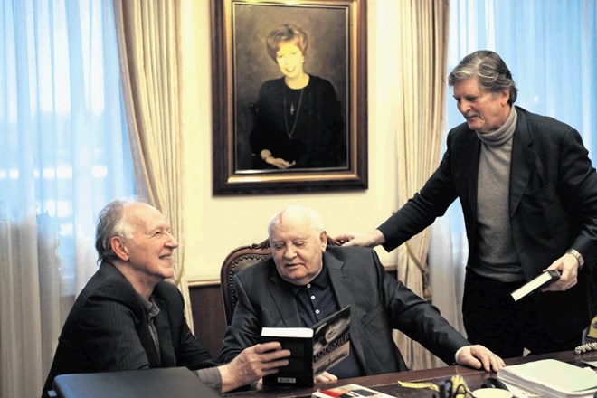 Srečanje z Gorbačovom je zadnji dokumentarec nemškega režiserja Wernerja Herzoga, ki mu je letos posvečena tudi...