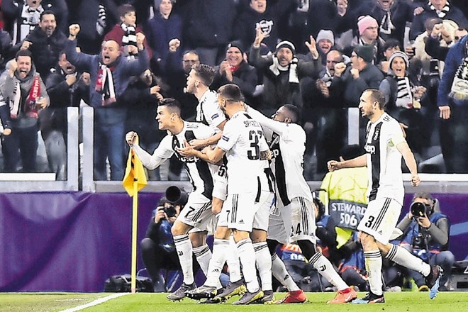 Nogometaši Juventusa so se po fenomenalni predstavi proti Atleticu in zmagi s 3:0 veselili preboja v četrtfinale lige...