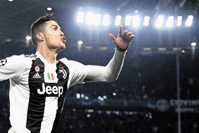 Cristiano Ronaldo je v zadnjih 14 izločilnih dvobojih lige prvakov mrežo zatresel kar 18-krat.