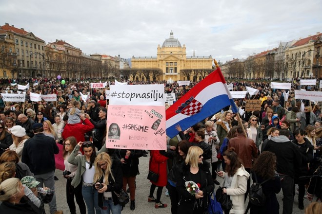 Protestniki v Zagrebu.