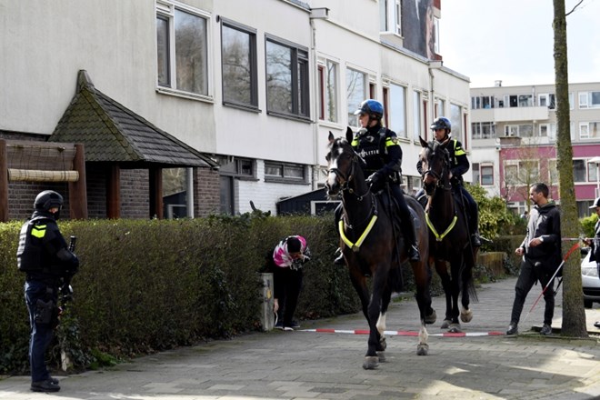 #foto #video Nizozemska policija aretirala osumljenca za napad v Utrechtu