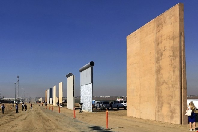 Pentagon odobril milijardo dolarjev za Trumpov zid