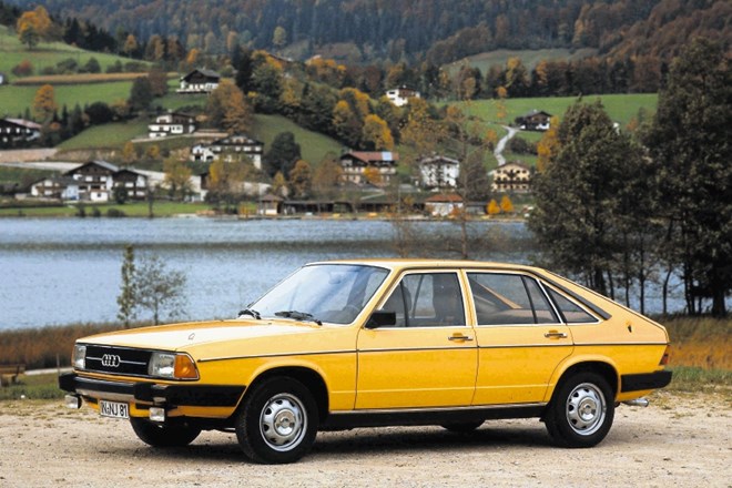 Karavansko različico audija 100, priljubljeni avant, so predstavili avgusta 1977, ko so prenehali  proizvajati kupe.