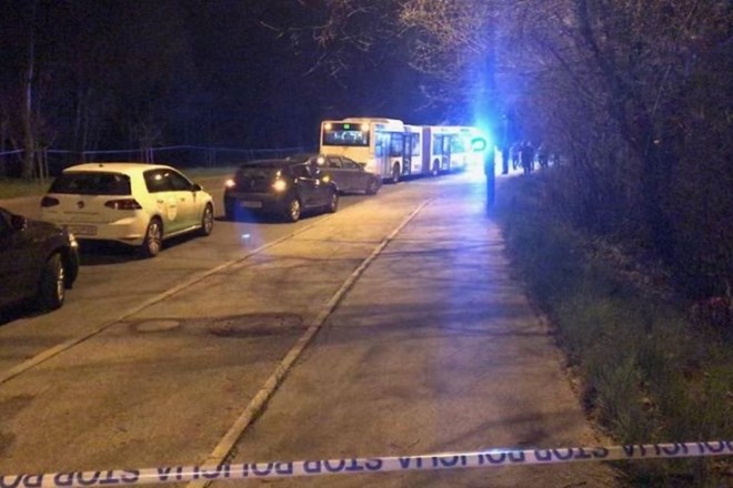 Prizorišče incidenta, v katerem je 49-letni  Kranjčan ugrabil LPP-jev avtobus in po prijetju policistov umrl.