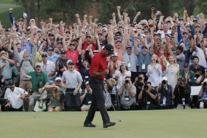 #foto Tiger Woods je znova oblekel zeleni jopič, čestitke dežujejo