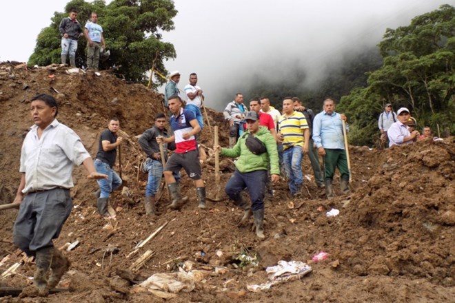 V zemeljskem plazu v Kolumbiji najmanj 17 mrtvih