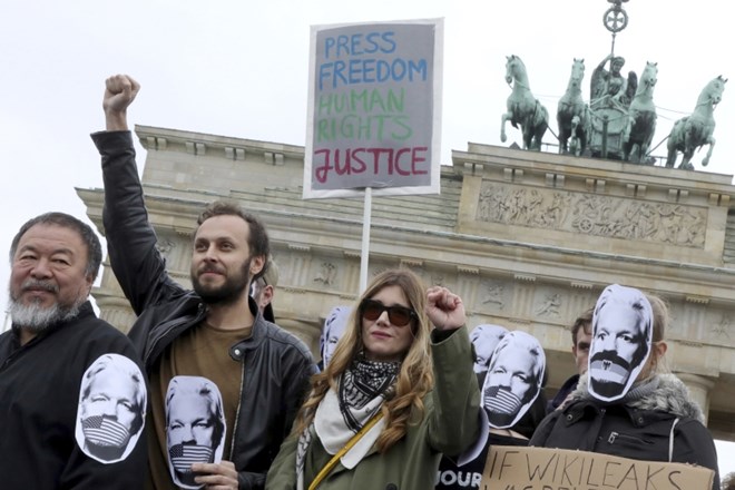Assangevi podporniki v Berlinu.
