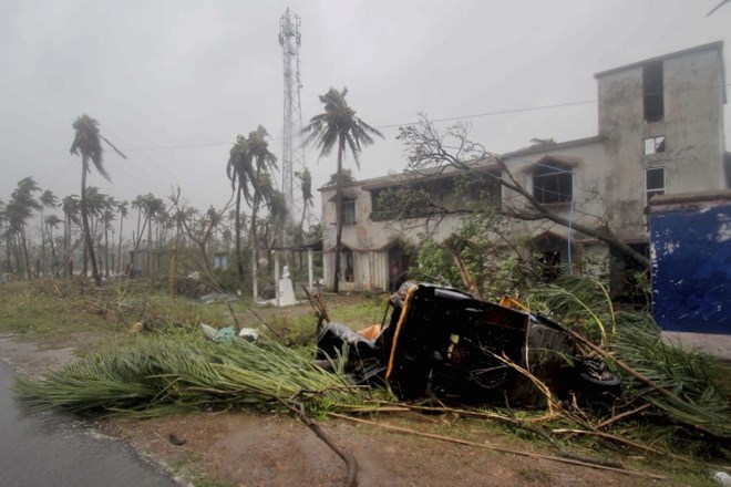 Posledice ciklona Fani v Indiji.