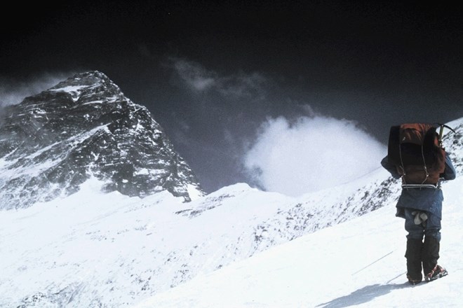 Vzpon na najvišjo goro sveta pred 40 leti
