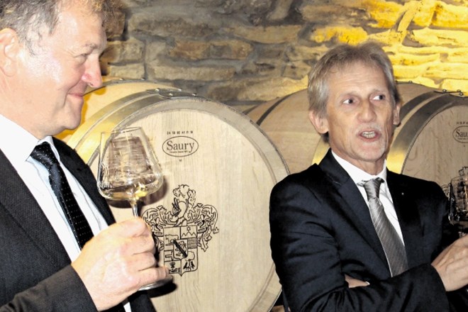 Silvan Peršolja (levo), direktor vinske kleti Goriška brda in  Dušan Brejc (desno), direktor Vinske družbe  Slovenije