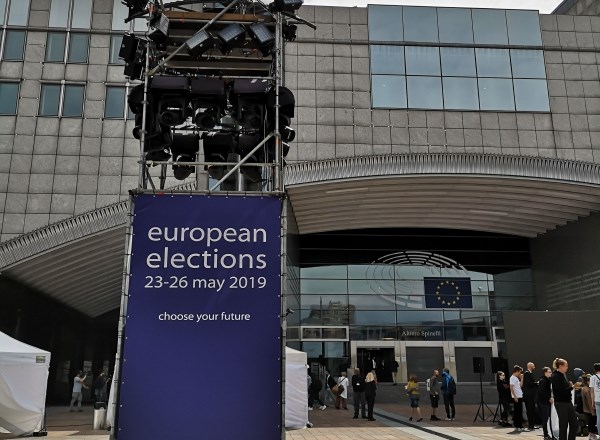 Ob stavbi Evropskega parlamenta
