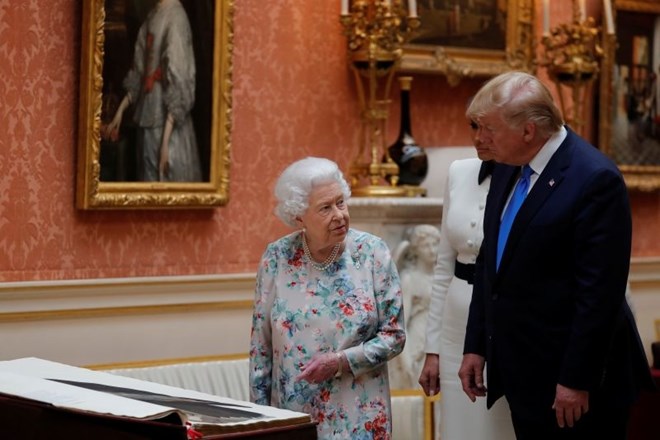 Trump ne prenočuje pod  kraljičino  streho