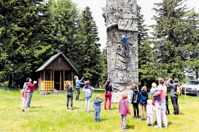 Na sobotni Dan slovenskih planinskih doživetij na Lisci bodo pripeljali tudi mobilno plezalno steno.