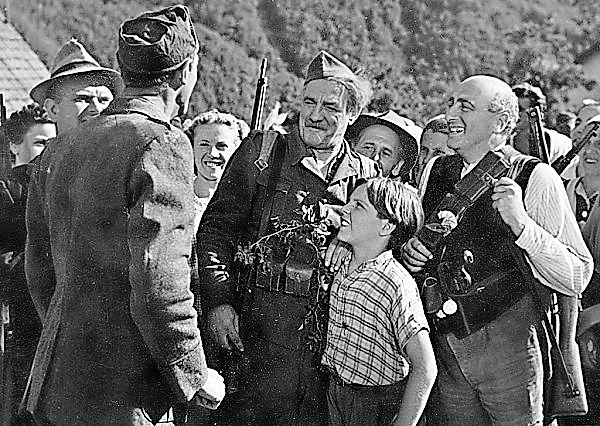 Film Na svoji zemlji, ki ga je France Štiglic posnel leta 1948 kot prvi slovenski igrani celovečerec po drugi svetovni vojni,...