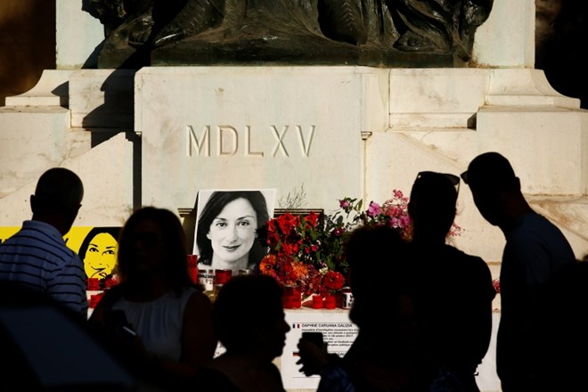 Na Malti so v torek uradno obtožili tri osebe zaradi umora preiskovalne novinarke in blogerke Daphne Caruane Galizie leta...
