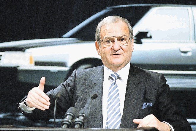 Lee Iacocca je postal po rešitvi Chryslerja tako priljubljen, da so mu ponudili celo kandidaturo za ameriškega predsednika.