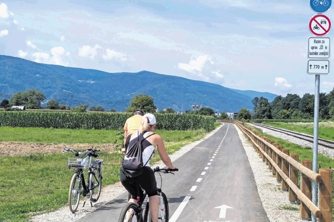 V Rušah so uredili štiri kilometre dolg asfaltiran odsek Dravske kolesarske poti, ki je povsem ločen od cestnega prometa.