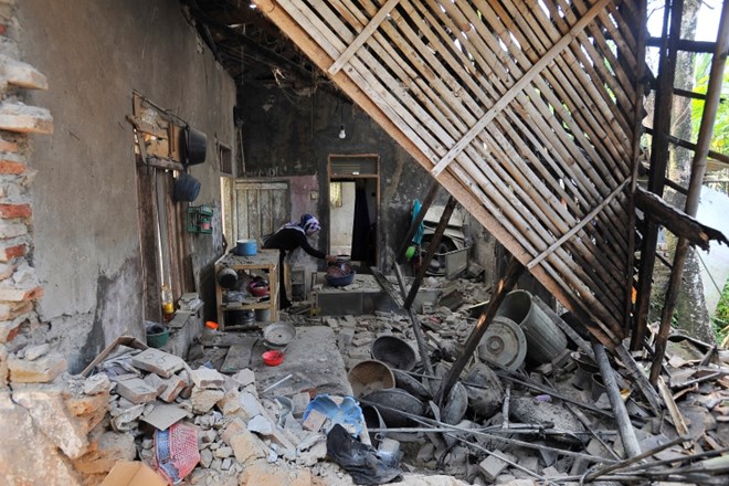 #foto Potres v Indoneziji zahteval žrtve