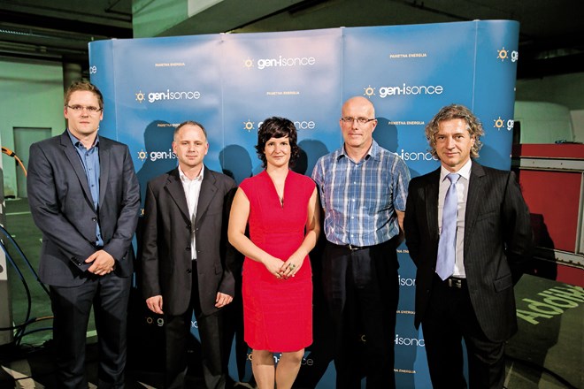 Predstavniki Skupine GEN-I in Elektra Ljubljana, ki so predstavili novo storitev E-mobilnost, (z leve) Sandi Kavalič, Andrej...