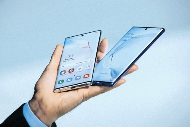 Pri Samsungu so se odločili za dve različici mobilnega telefona galaxy note 10.