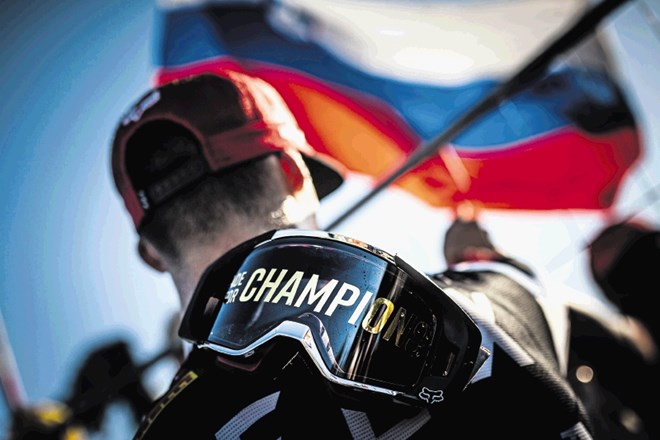 Leta 2015 je Tim Gajser postal svetovni prvak v razredu MX2, leto kasneje pa še v MXGP. Uspeh je letos ponovil.
