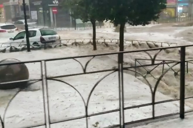 #video #foto Madrid prizadelo močno neurje in hudourniške poplave