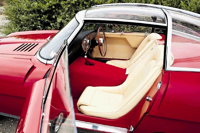 Alfa Romeo 6C: Namesto plavuti kupola iz pleksi stekla