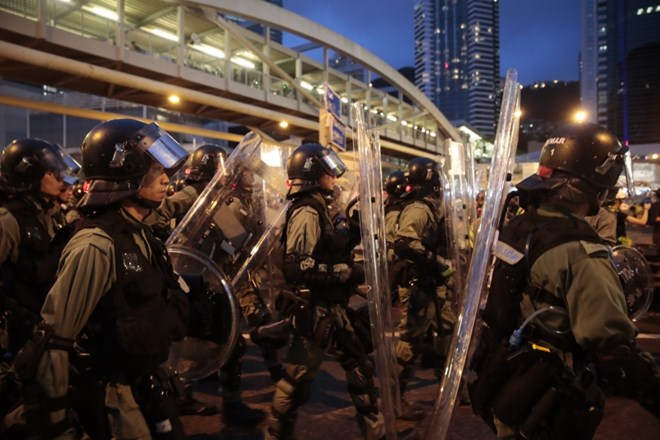 #foto Protestniki v Hongkongu na ulice kljub prepovedi