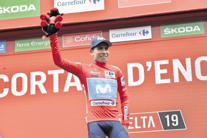 Kolumbijski zvezdnik Nairo Quintana je oblekel rdečo majico vodilnega na Vuelti.
