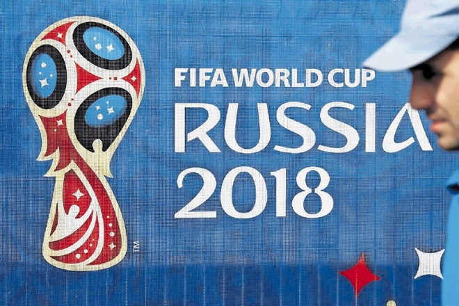 Oblikovalec logotipa za svetovno prvenstvo v Rusiji leta 2018, Miguel Viana, je globalne športe označil za zabojnike upanja.