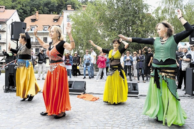 Plesalke plesne skupine Tulipan so se predstavile na festivalu Lupa.