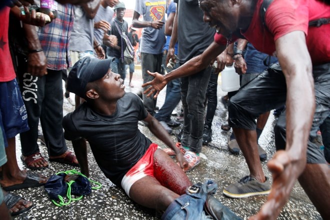 #foto Haiti v primežu protestov in nasilja